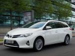 Toyota Auris Touring Sports Hybrid 2013 года (UK)